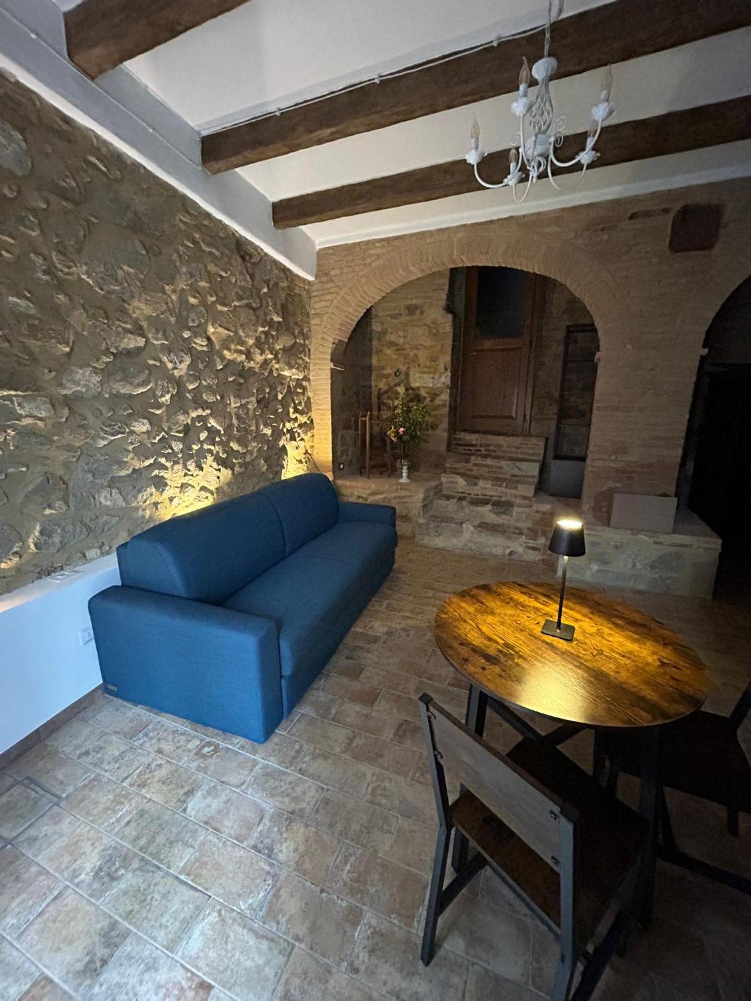 Borgo Di Mezzo Apartment Castelnuovo dellʼAbate Екстериор снимка