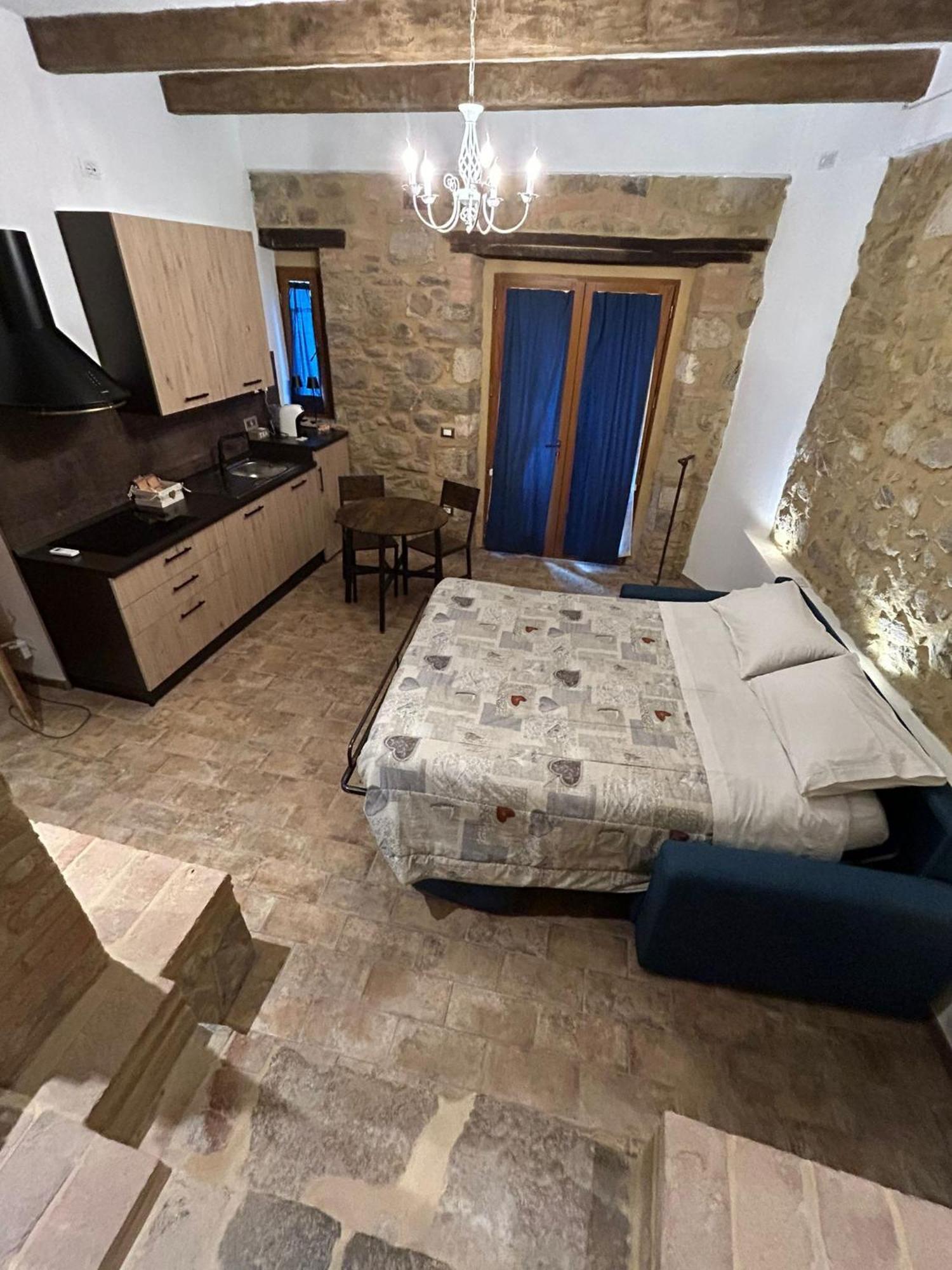 Borgo Di Mezzo Apartment Castelnuovo dellʼAbate Екстериор снимка